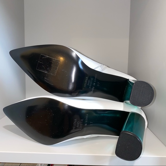 Brand new w/box Helena and Kristie White booties - Picture 9 of 14